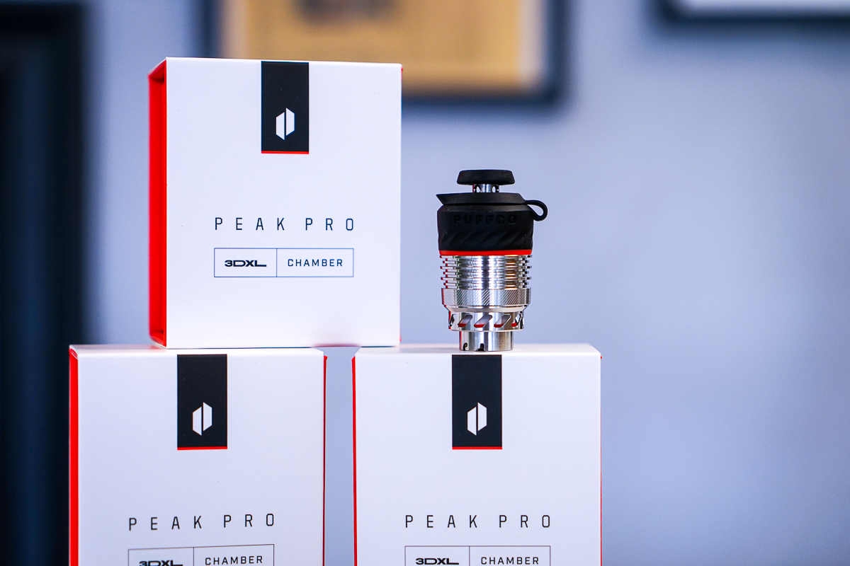 https://jimbuddys.com/cdn/shop/files/Puffco_Peak_Pro_XL_Chamber-2.png?v=1693257996&width=2400