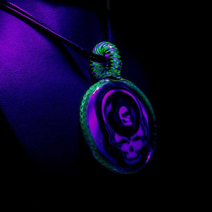 Jerry Kelly - UV Stealy Pendant